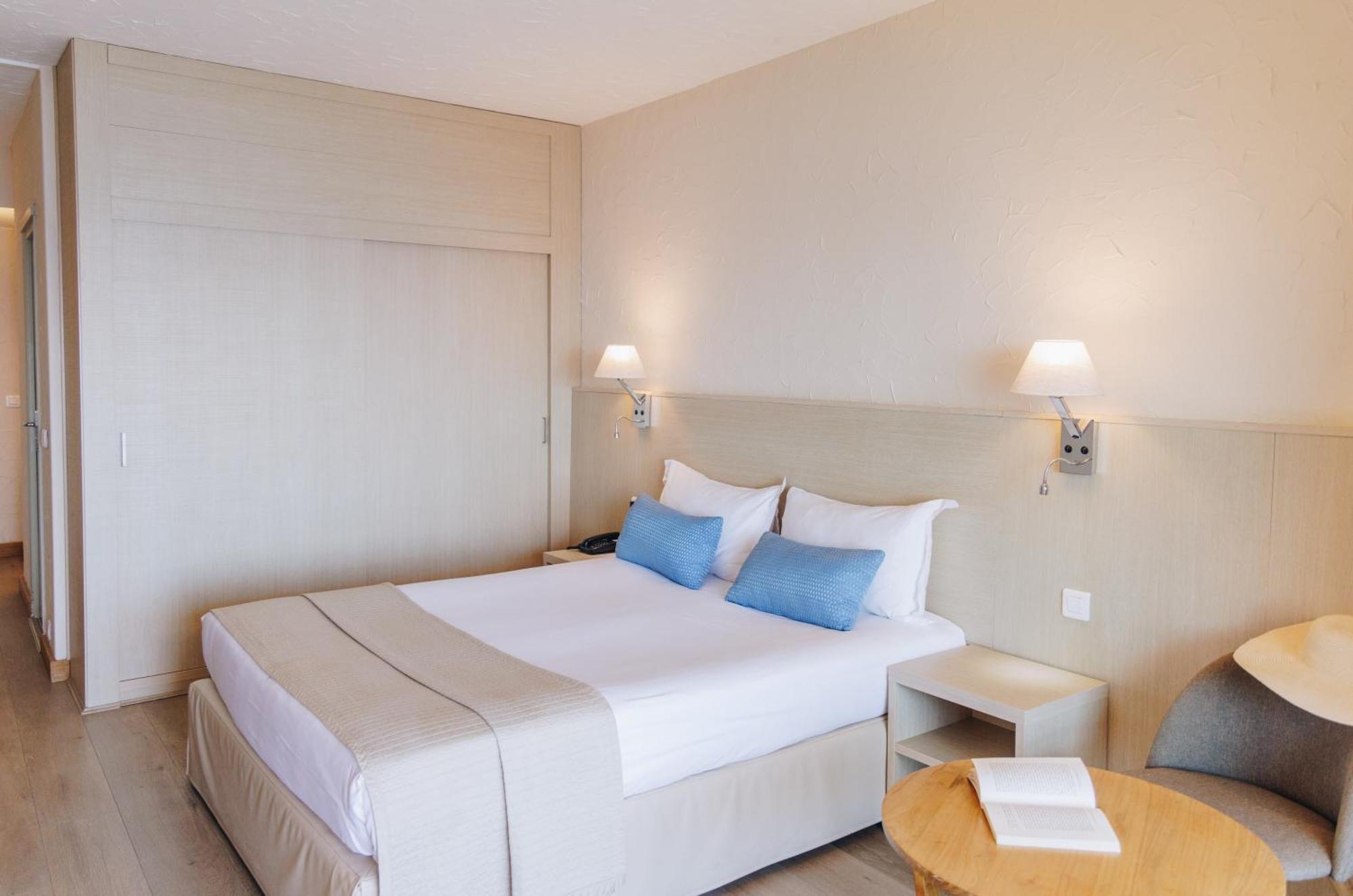 Alivi Hotel Ville-di-Pietrabugno Ngoại thất bức ảnh