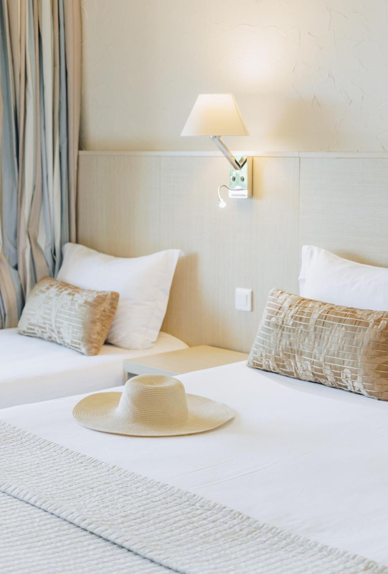 Alivi Hotel Ville-di-Pietrabugno Ngoại thất bức ảnh