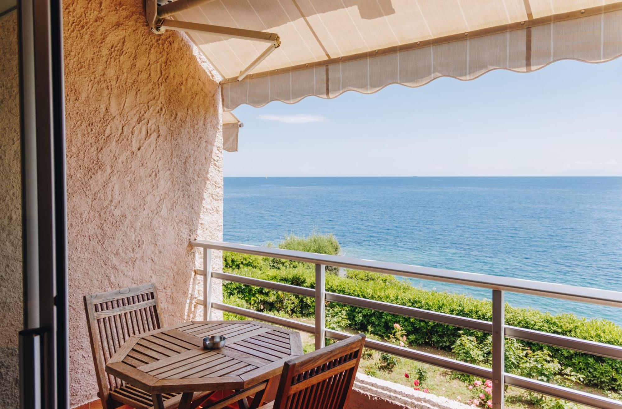 Alivi Hotel Ville-di-Pietrabugno Ngoại thất bức ảnh